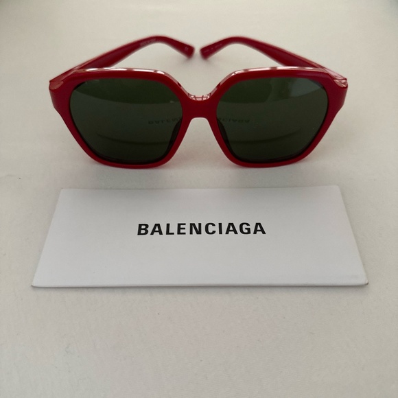 BALENCIAGA red acrylic sunglasses - Picture 1 of 7